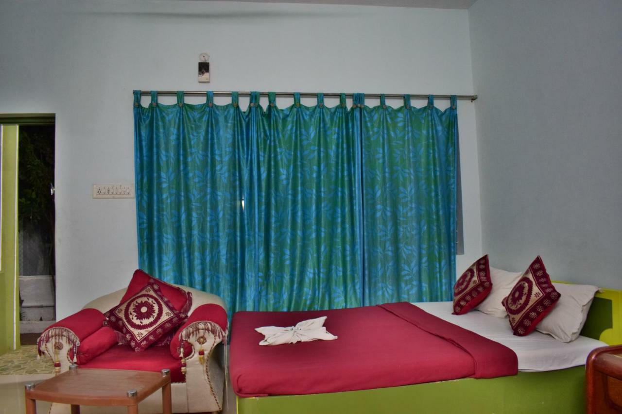 Hotel Kozee Kaves Yelagiri Esterno foto