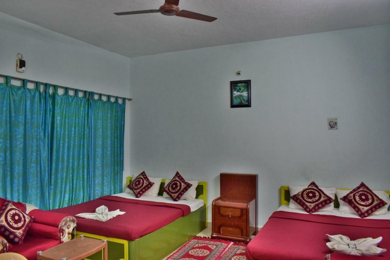 Hotel Kozee Kaves Yelagiri Esterno foto