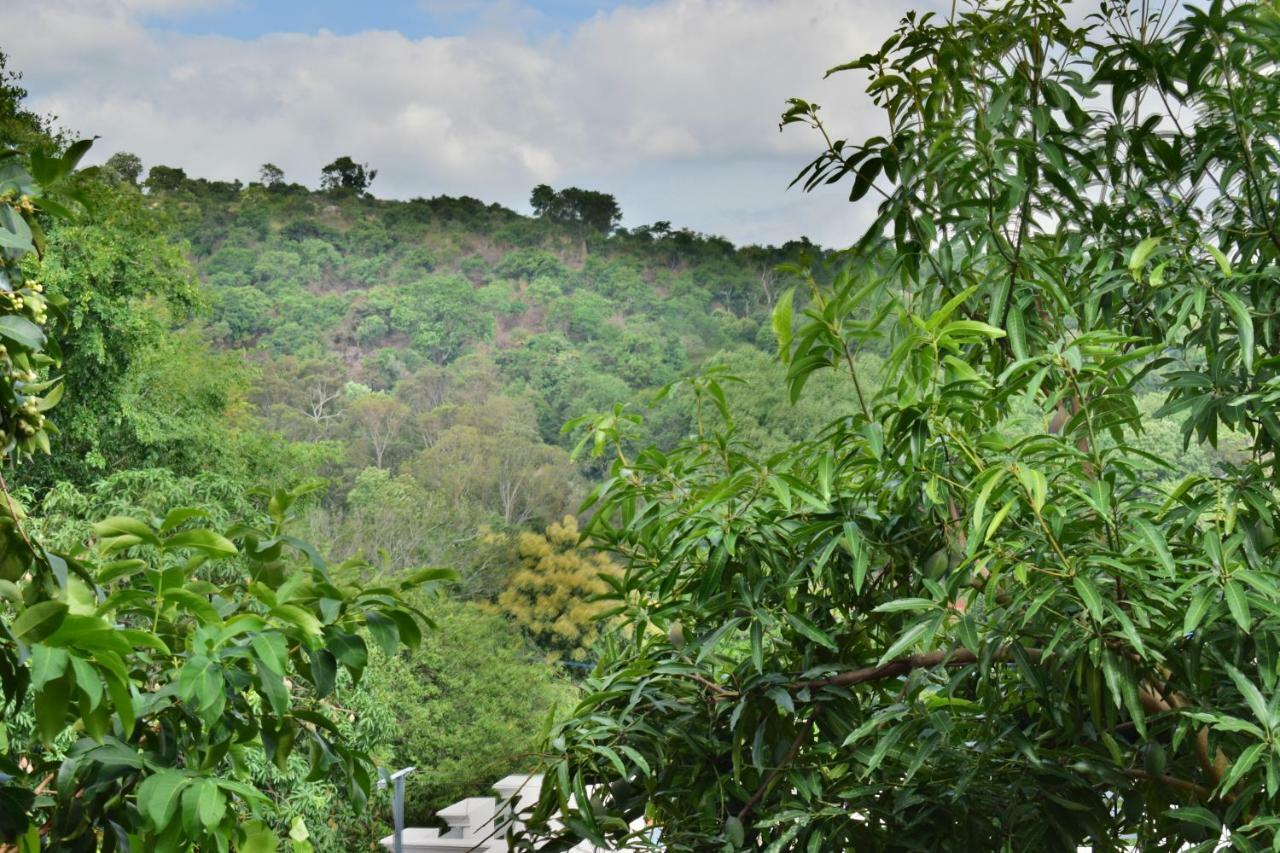 Hotel Kozee Kaves Yelagiri Esterno foto