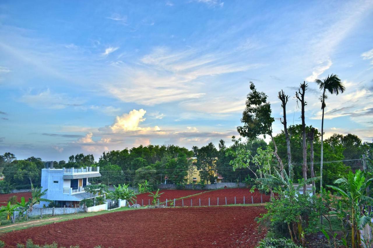 Hotel Kozee Kaves Yelagiri Esterno foto