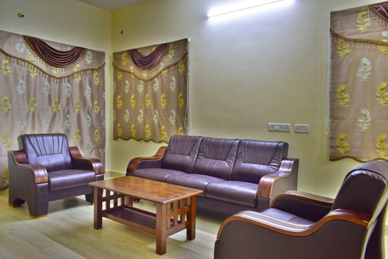 Hotel Kozee Kaves Yelagiri Esterno foto